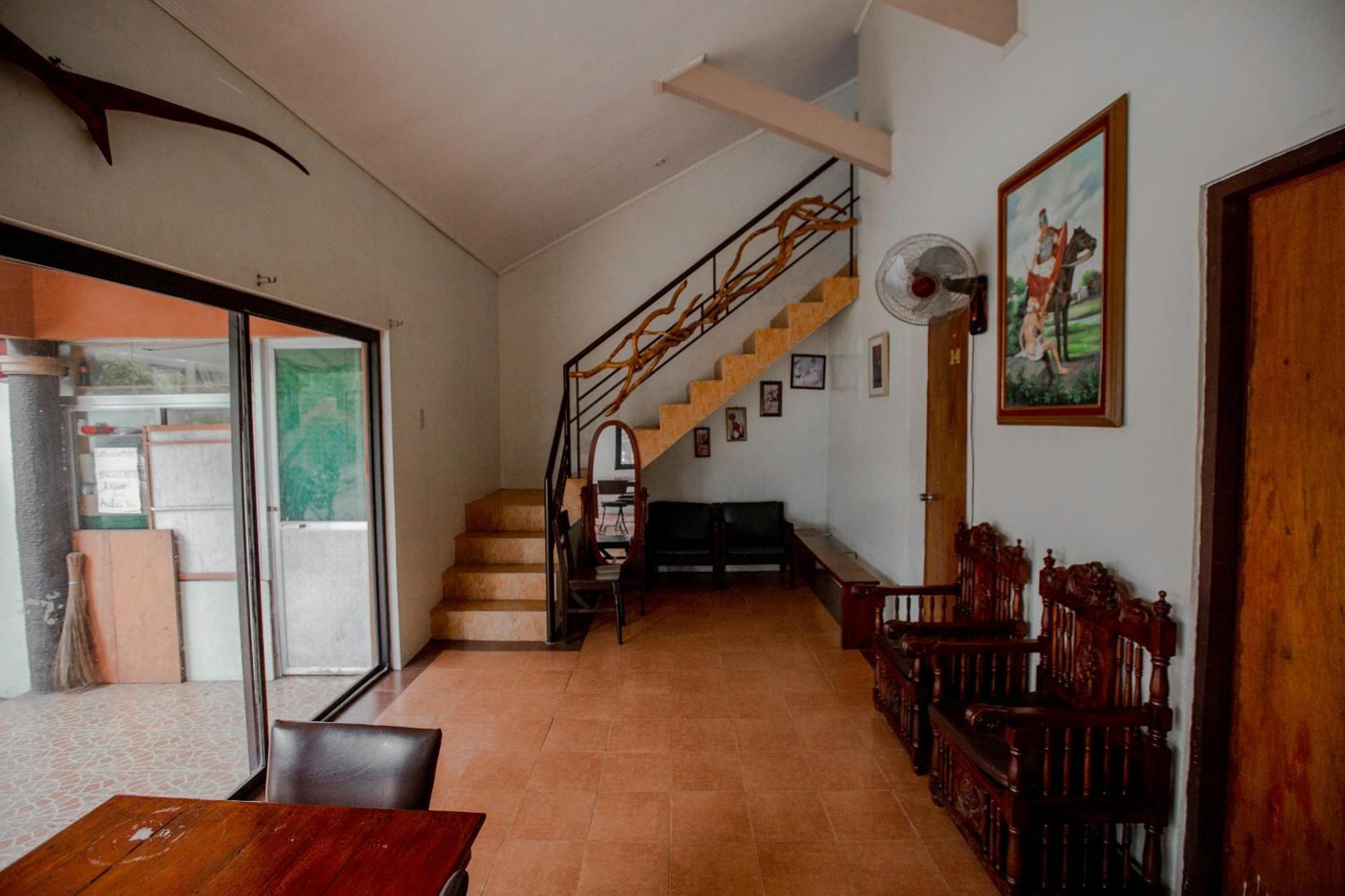 Oyo 741 Sierra Travellers Inn Tagaytay City Exterior foto